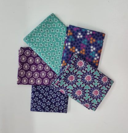 learn to quilt, sewing classes, learn to sew, sewing fabrics, patterned fabrics, bright quilting