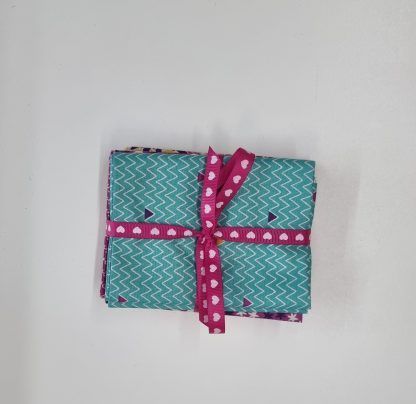 Andover Trinkets Fat Quarter Bundle, learn to quilt, sewing classes, learn to sew, sewing fabrics