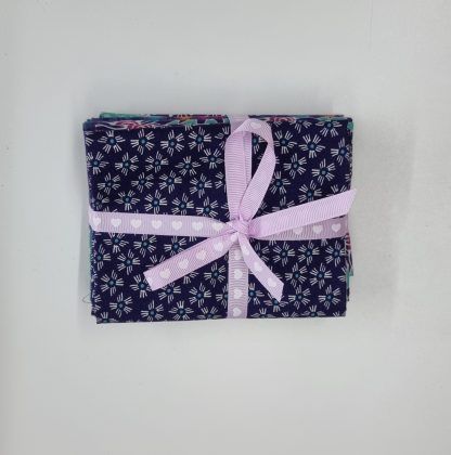 Andover Trinkets Fat Quarter Bundle, sewing fabrics, material online, quilting classes, longarm quilting rental, learn to quilt, sewing classes